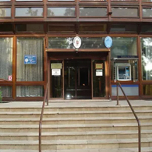  Hostel Eszterhazy Karoly Egyetem